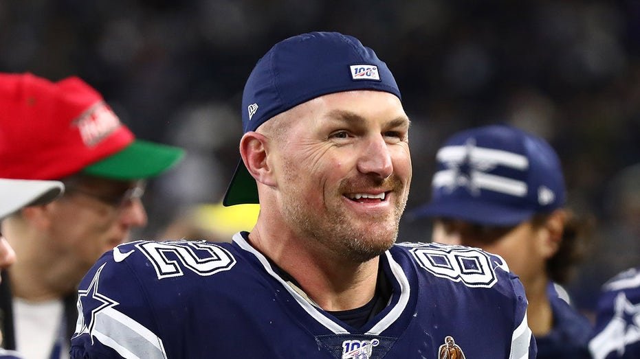 "Cowboys Fans Debate Potential Reunion with Former Coach Jason Witten"